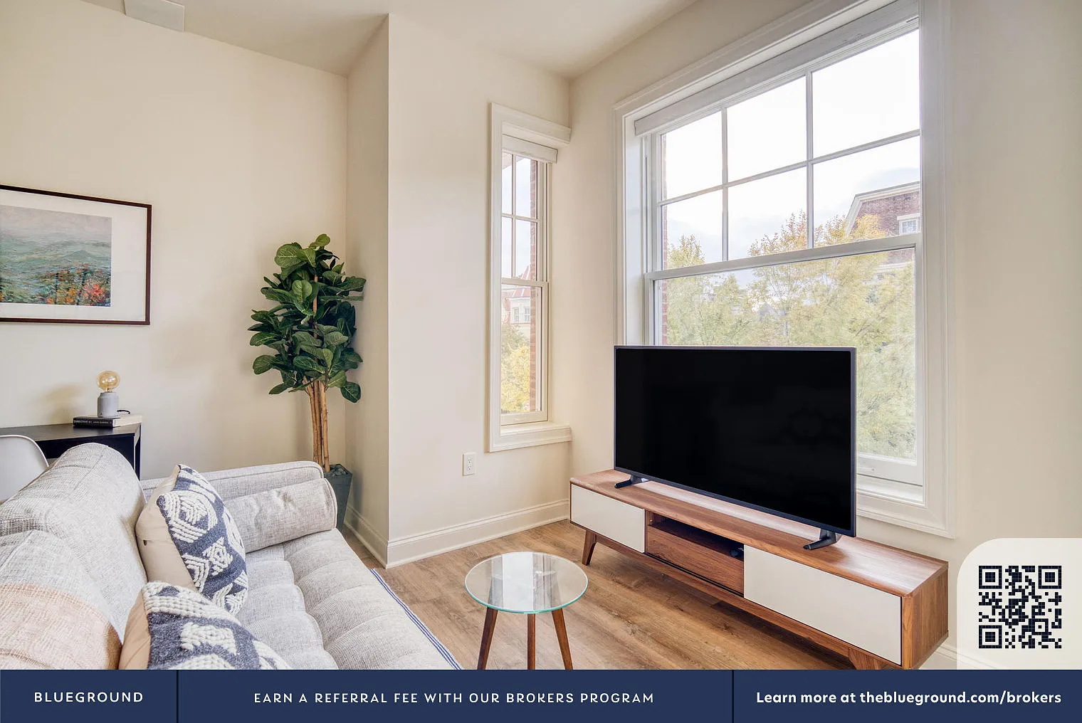 1 bed, 1.0 bath, 450 sqft, $2,210 — Photo 3