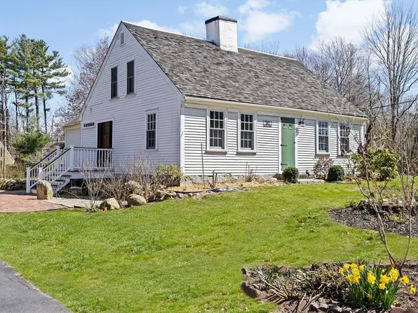 385 Whiting St, Hanover, MA 02339