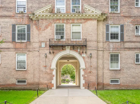 30-31 Hobart Street image 13 of 22