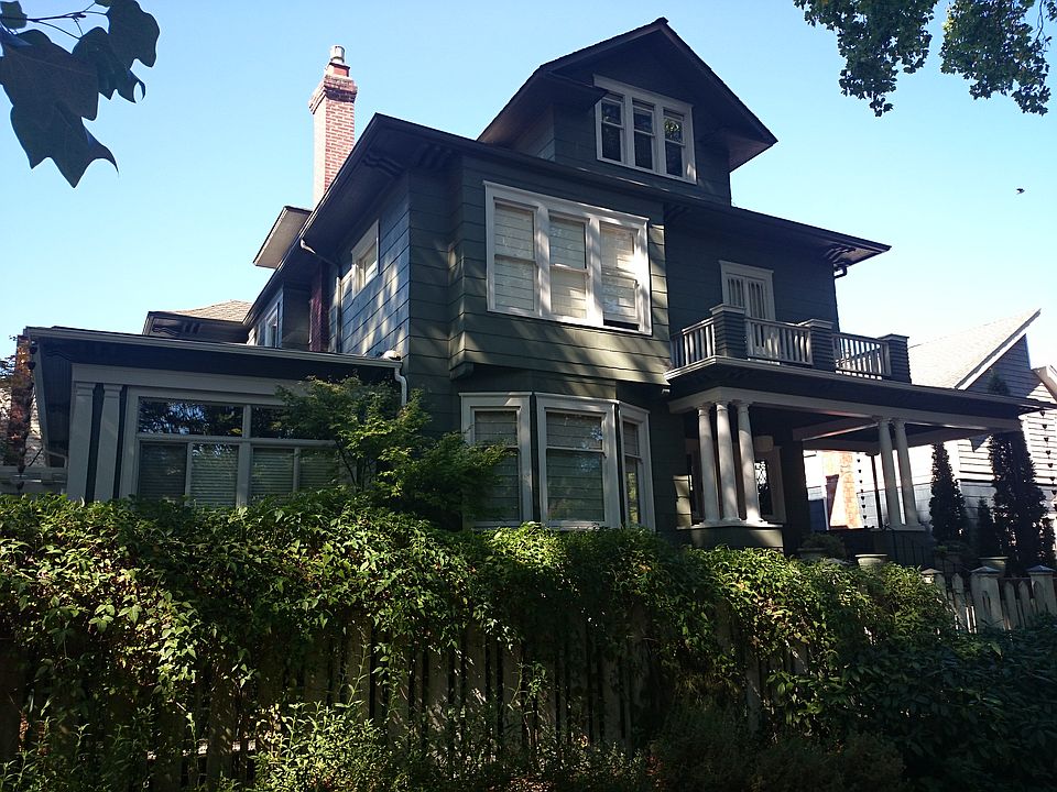 2nd image of 1207 19th Ave E