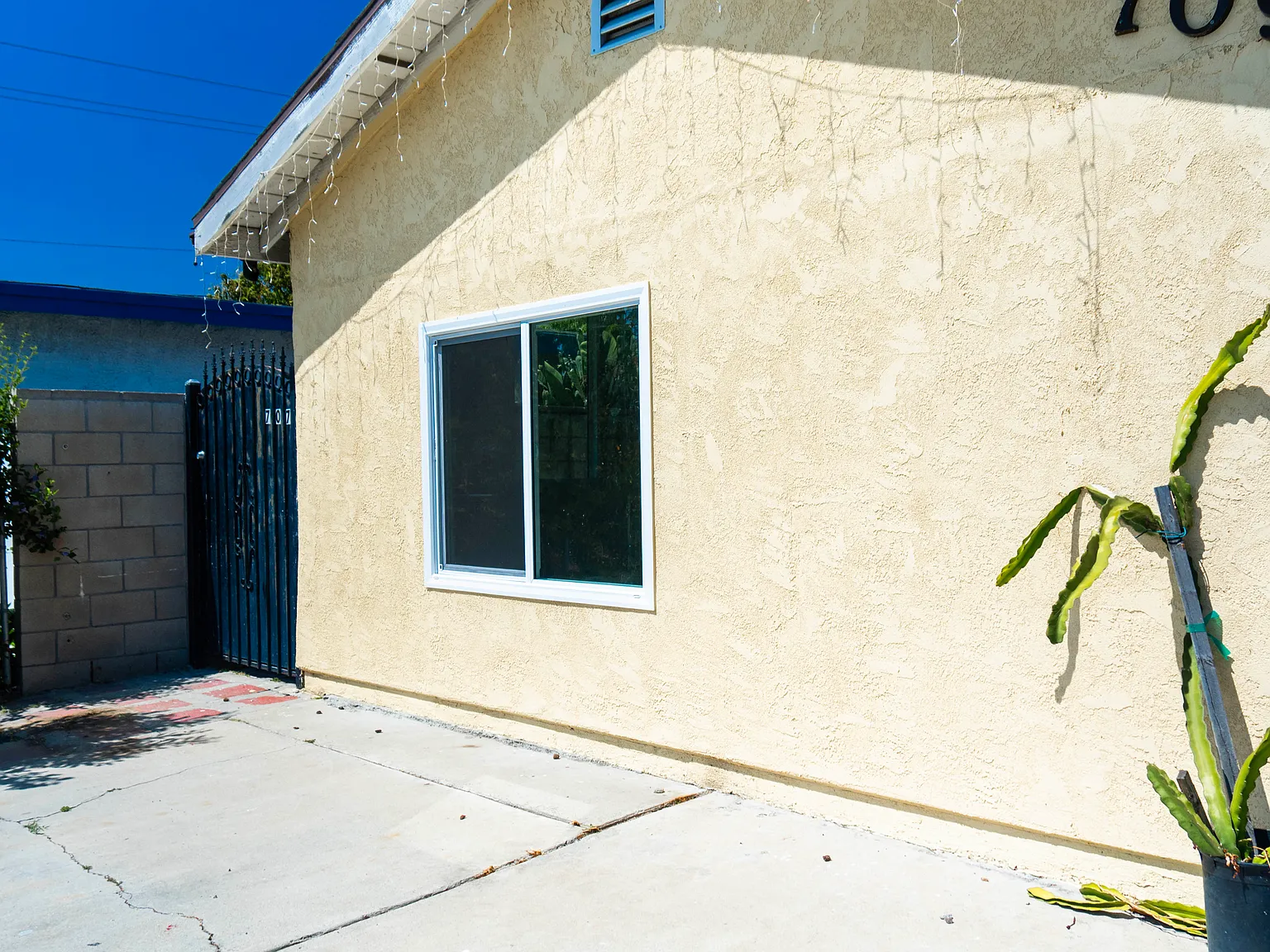 Studio, 475 sqft, $1,750 — Photo 2