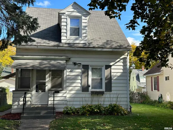 117 S Elmwood Ave, Davenport, IA 52802