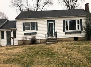 315 S 4th St, Marion, IL 62959