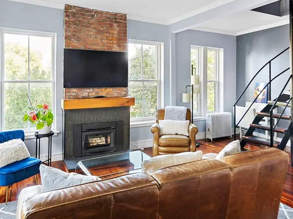 17 Cazenove St APT 408, Boston, MA 02116