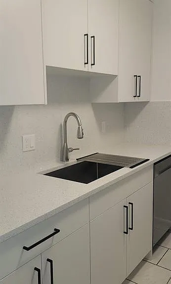 600 SW 2nd Ave #235 — Photo 12
