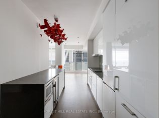 1 Bloor St E #6805, Toronto, ON M4W0A8