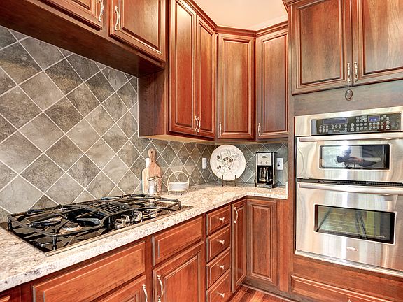 Gas range, tile backsplash