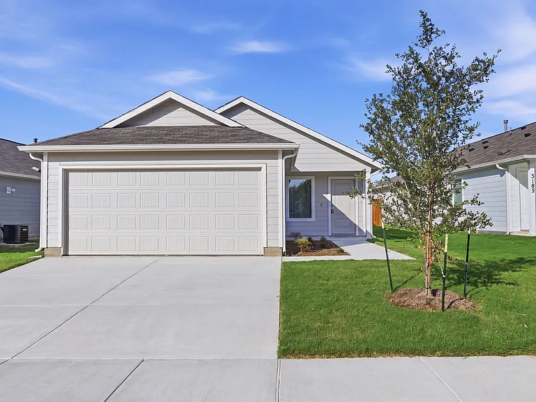 3181 Campeiro Ave — Photo 1