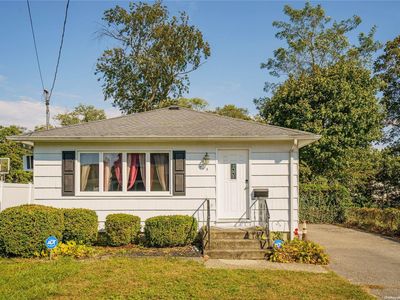 205 W 4th Street, Deer Park, NY, 11729