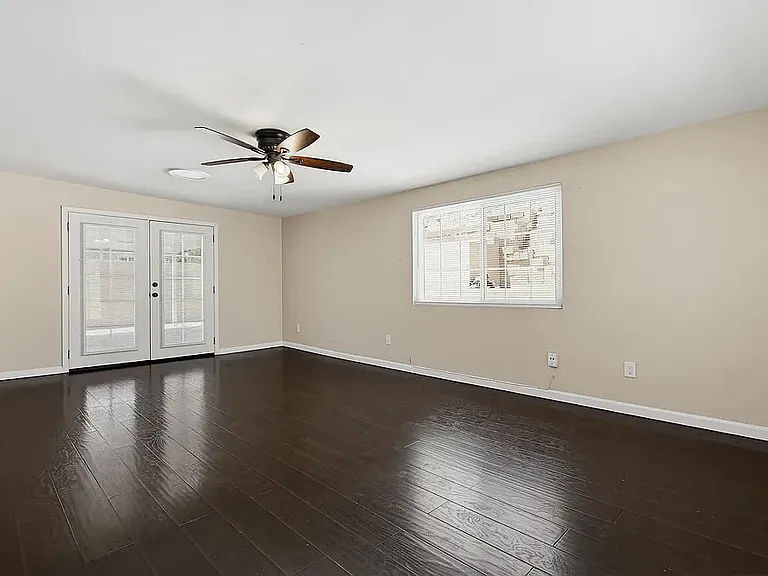 465 Meadowbrook Dr — Photo 25
