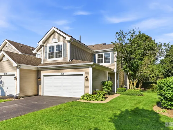 1809 Moore Ct, Saint Charles, IL 60174