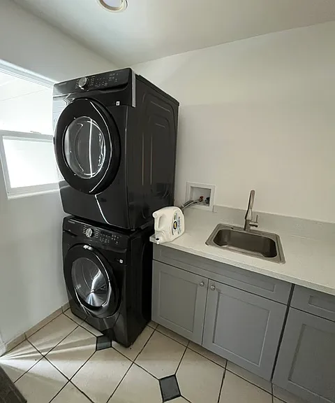 224 W Fernfield Dr #1 — Photo 3