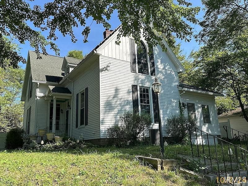 1st image of 631 Williamson St