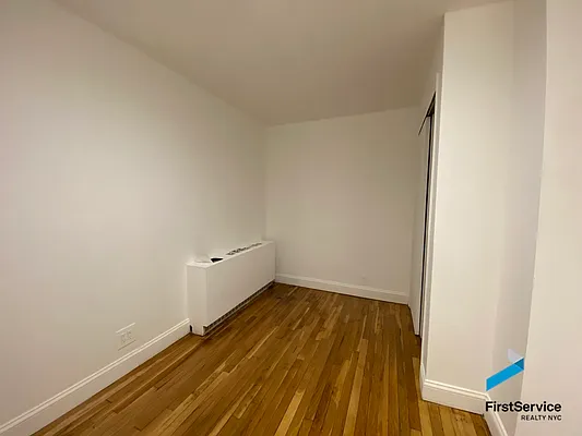 Rented by FirstService Realty (legacy) | media 10