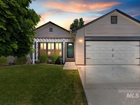 13452 W Meadowdale Dr, Boise, ID 83713