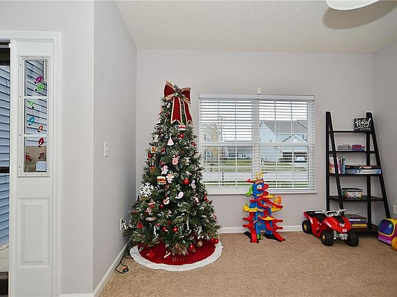 3rd image of 2770 Odell St