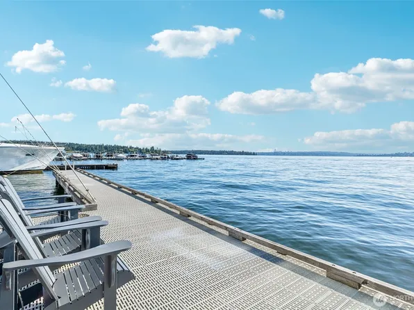 6421 Lake Washington Boulevard NE #301, Kirkland, WA 98033