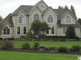 2 Northwatch Ln, Mechanicsburg, PA 17050