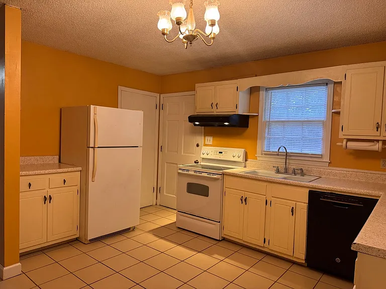 5585 Doc Hayworth Rd — Photo 5