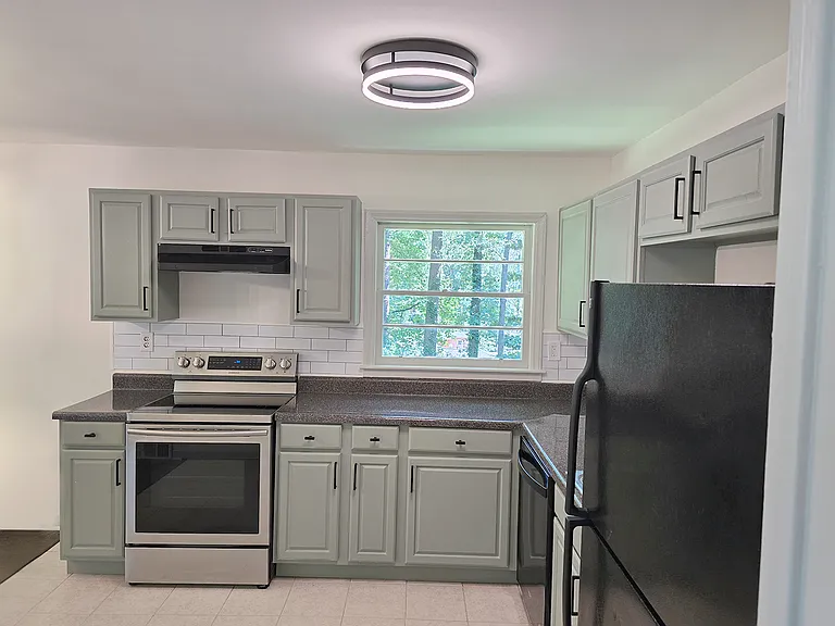 2863 Catalina Dr — Photo 12