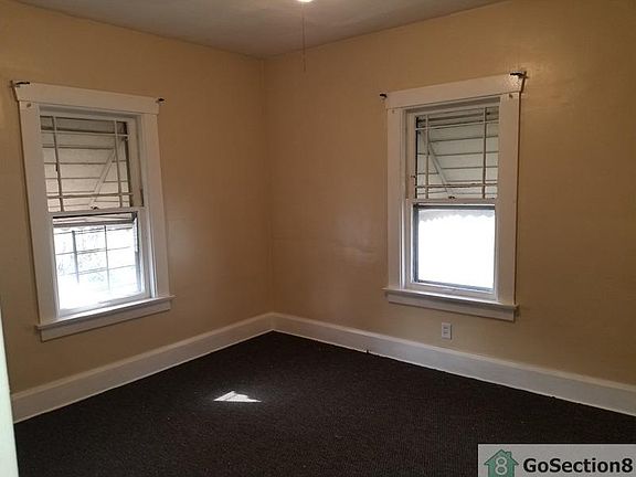5th image of 433 Ferndale Ave #2