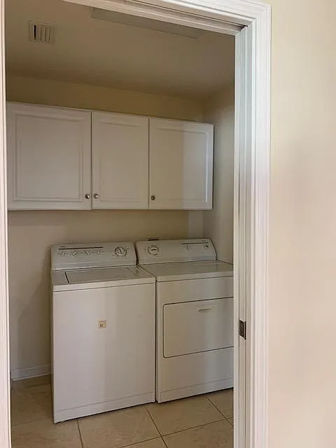3 bed, 1616 sqft, $2,495 — Photo 4