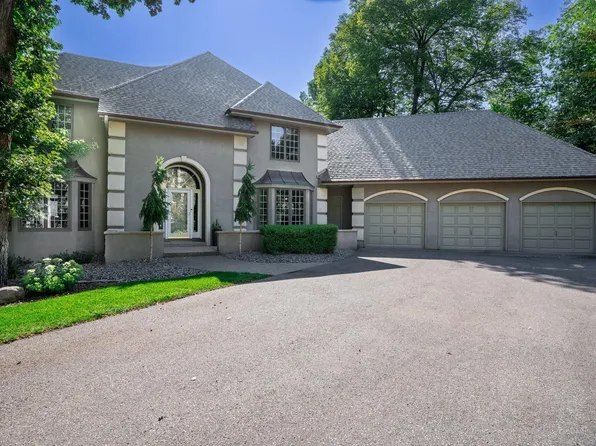 11808 Tapestry Ln, Minnetonka, MN 55305