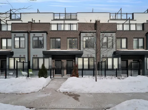 1150 Stroud Ln #14, Mississauga, ON L5J 0B3