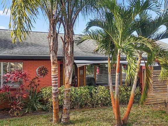 4th image of 3849 Edgemont Dr