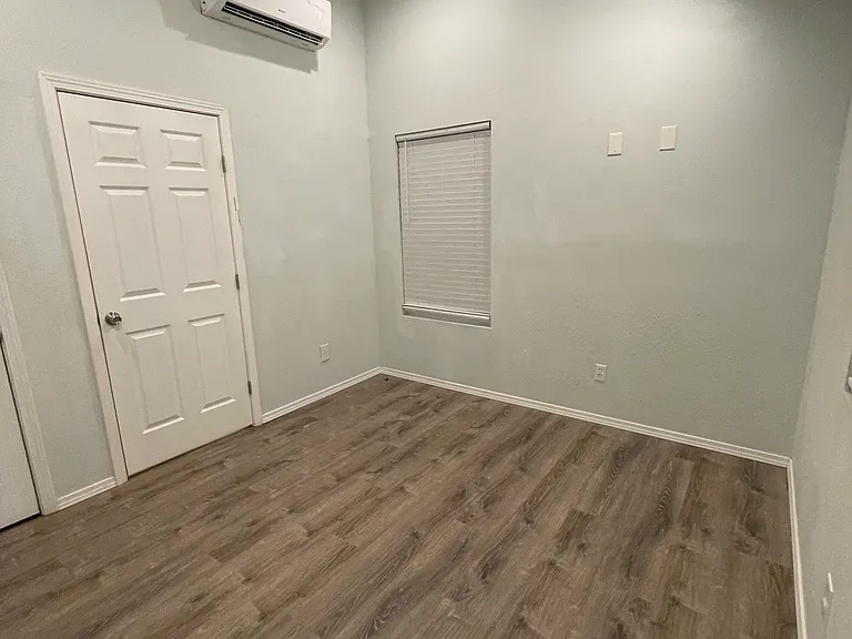 126 Deer Lake Dr #D — Photo 32