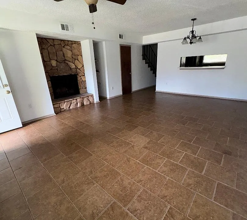 1507 Richmond Dr #1507
