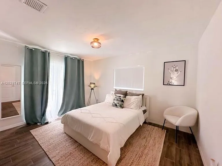 9827 SW 194th St #9827 — Photo 6