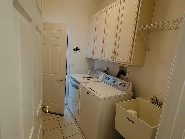 121 Einstein Way — Photo 20