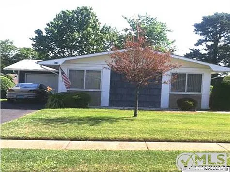 48 Clay Cir photo 1