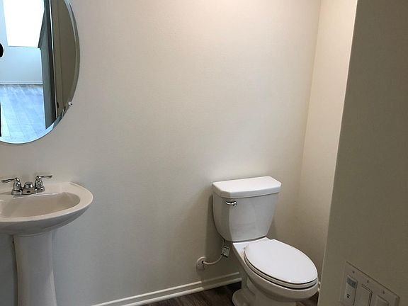 5th image of 30372 Village Knoll Dr