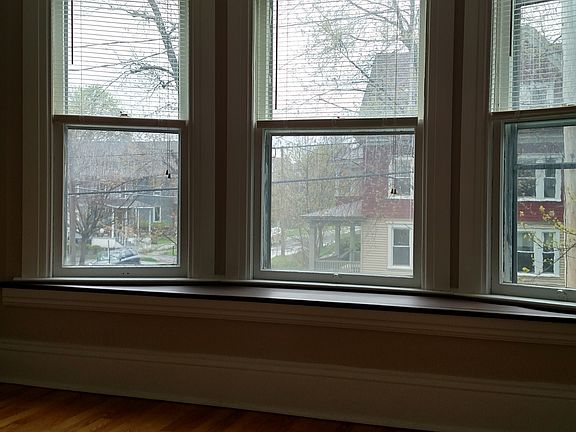 4th image of 326 Roberts Ave #2