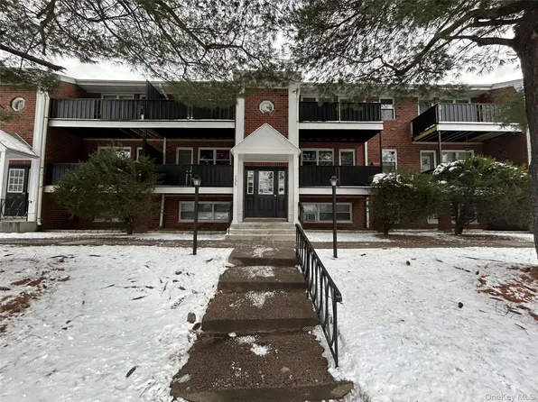 157 6th Ave APT 17C, Nyack, NY 10960