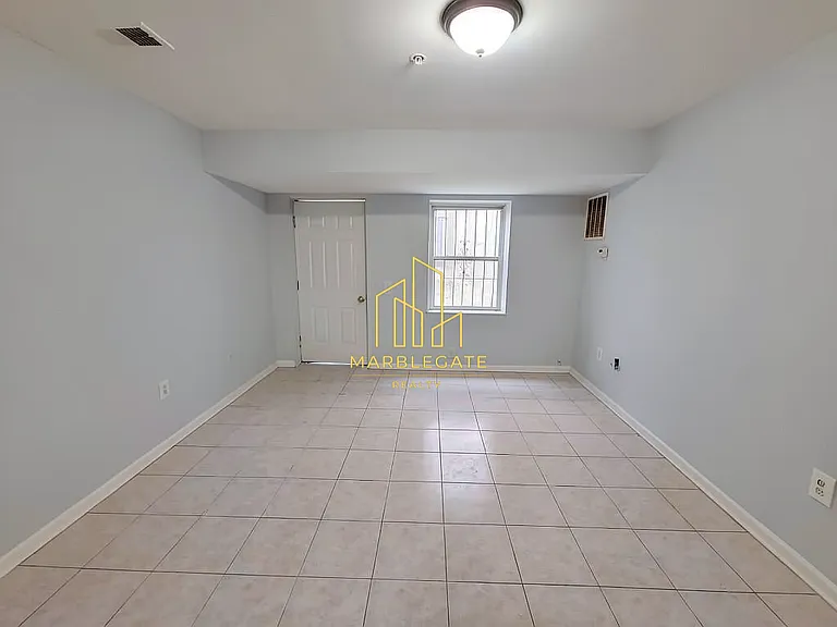 38-40 Wainwright St #11 — Photo 5