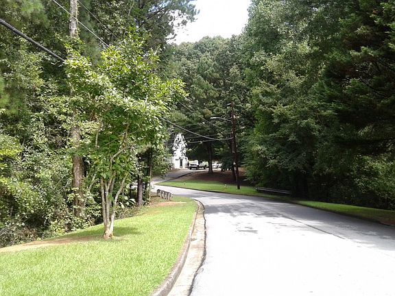 5th image of 1307 Regal Heights Dr