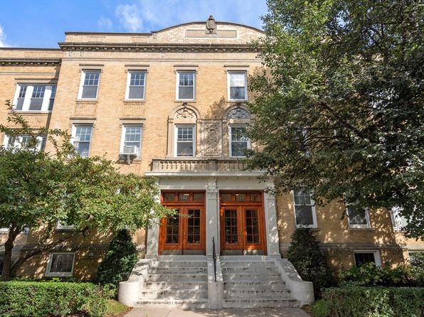132 Sewall Ave #C