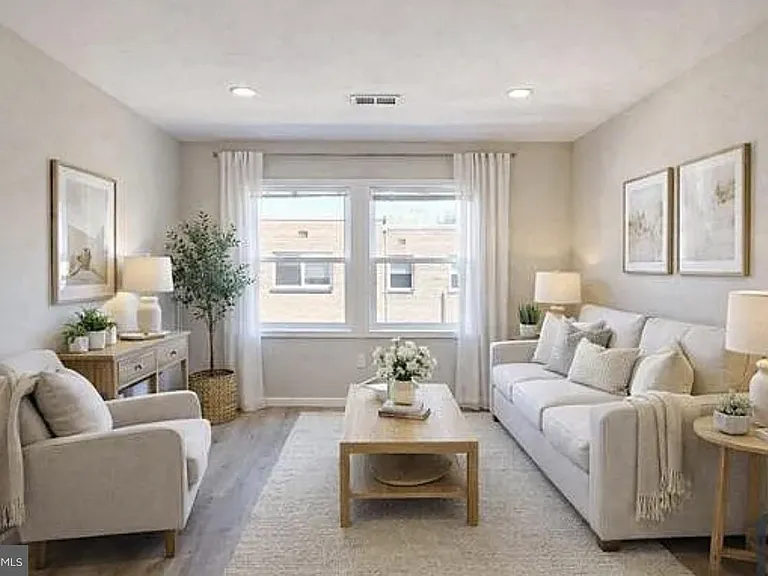 307 Division Ave NE #101 — Photo 6
