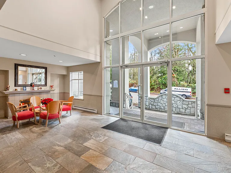 630 Roche Point Dr #317 — Photo 12