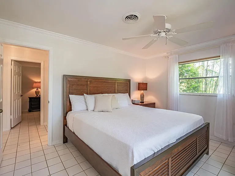 1425 Treasure Cove Ln — Photo 33