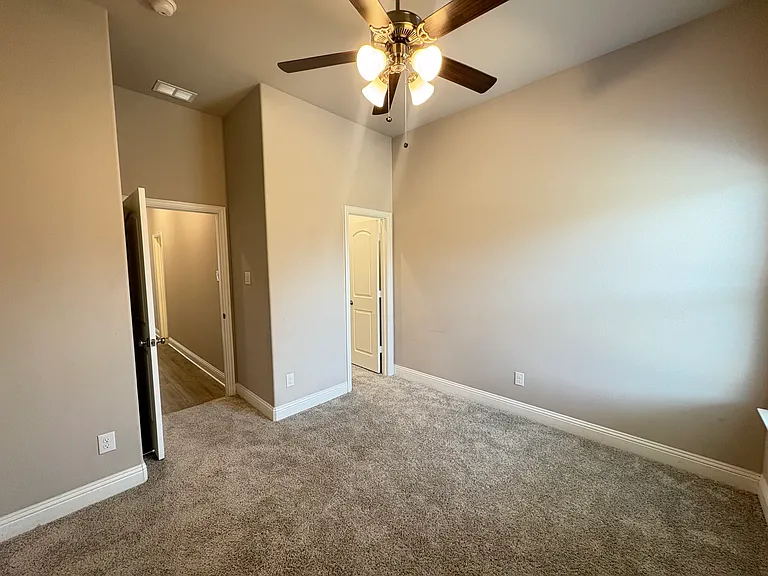 2817 Bobcat Dr — Photo 13