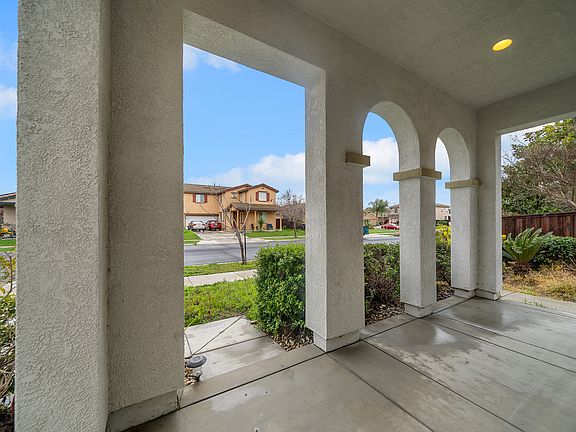 5th image of 775 Rose Arbor Point