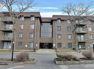 840 Elder Rd #A405, Homewood, IL 60430