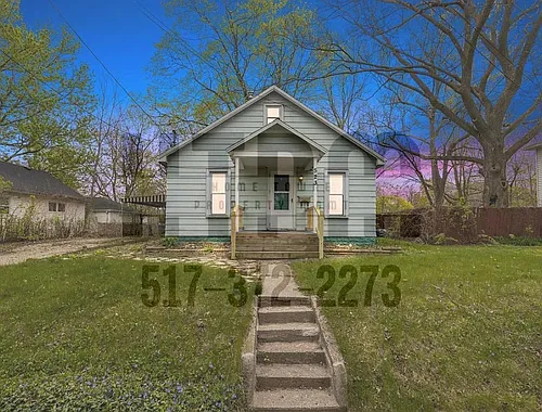 523 W Hodge Ave Photo 1