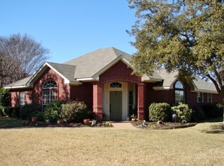 300 Lillard Cir, Hewitt, TX 76643