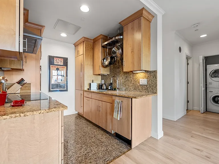 75 Clarendon St #604 — Photo 9