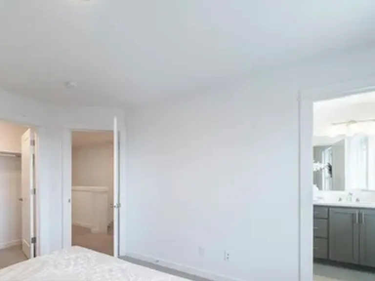 6175 Blue River Dr SE — Photo 17